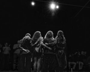 laura_pacios_violinista_cantautora_compositora_española_Barcelona_conciertos_giras-musicales_imprevistos
